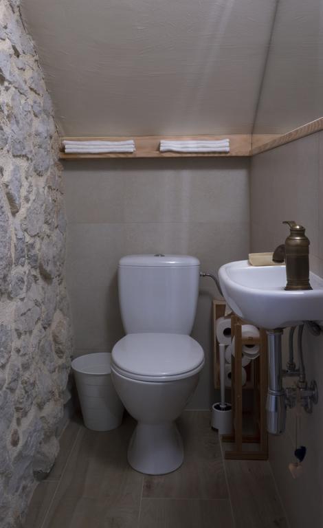 White Heritage House * Cizici