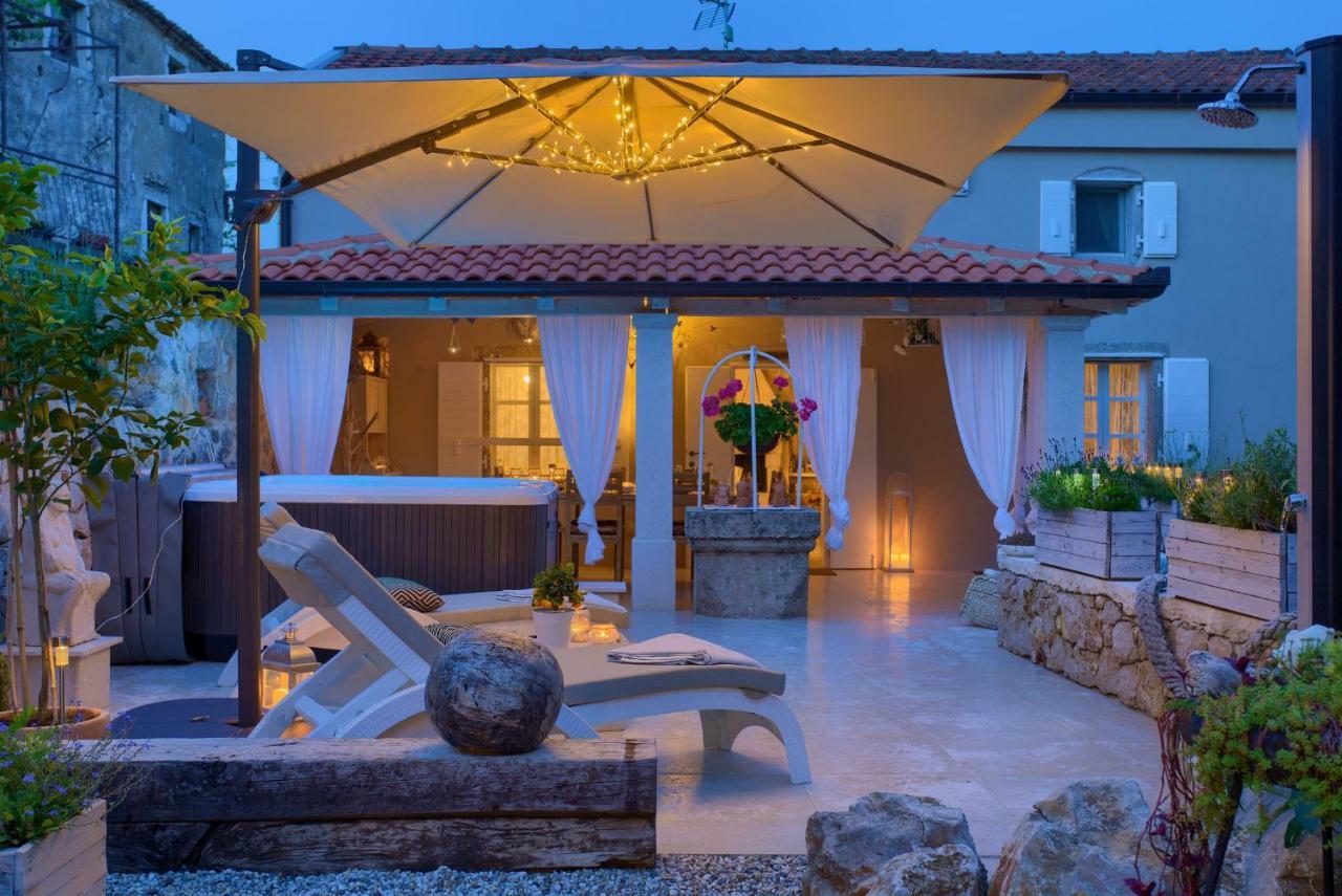 Holiday home White Heritage House *